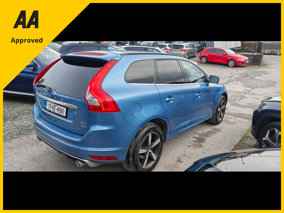 2017 Volvo XC60 - image 9