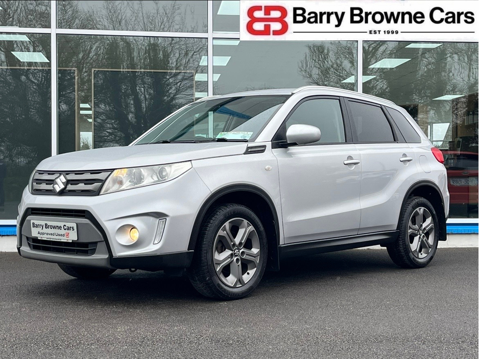 2015 Suzuki Vitara - image 2