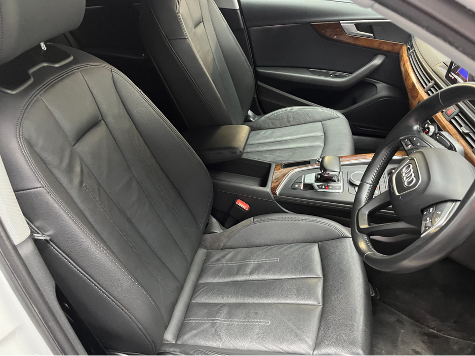 2018 Audi A4 2018 AUDI A4 TFSI 1.4 AUTOMATIC / CRUISE CONTROL / REVERSE CAMERA / HEATED SEATS / PADDLE SHIFTERS