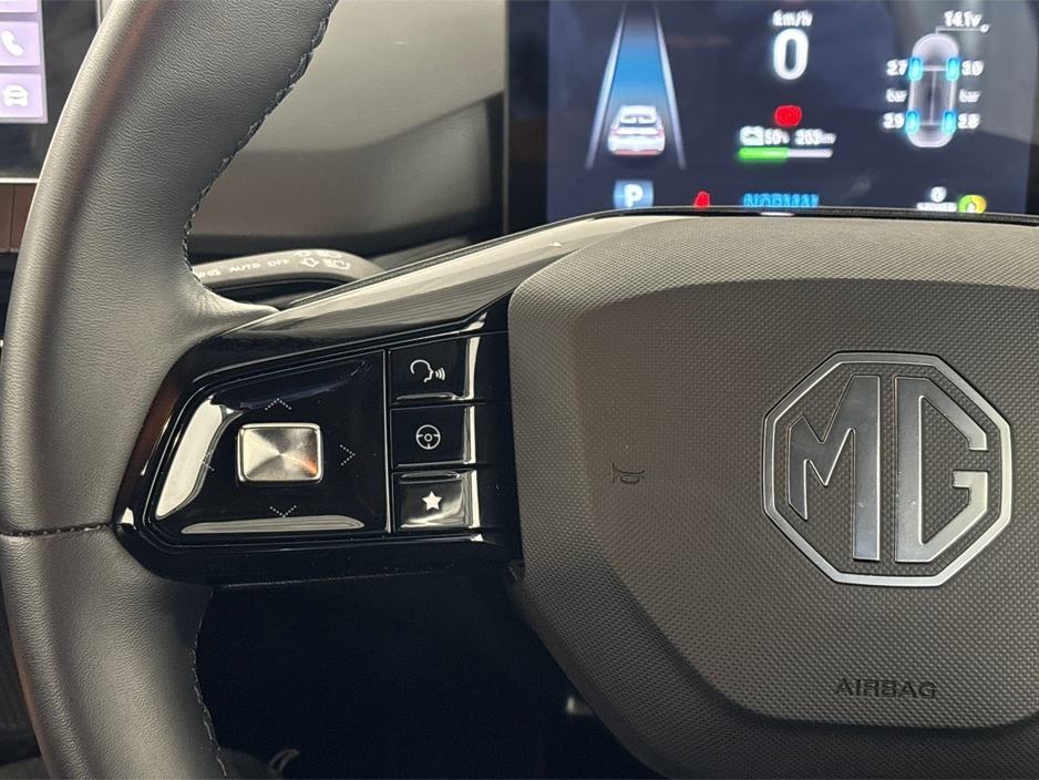 2025 MG 4 EXCITE LR**DIGITAL DASH**MULTIFUNCTIONAL STEERING WHEEL**APPLE CARPLAY ANDROID AUTO**REVERSE CAMERA**KEYLESS START**AIR CONDITIONING**CRUISE CONTROL**BLACK CLOTH INTERIOR**FINANCE AVAILABLE** €25,495