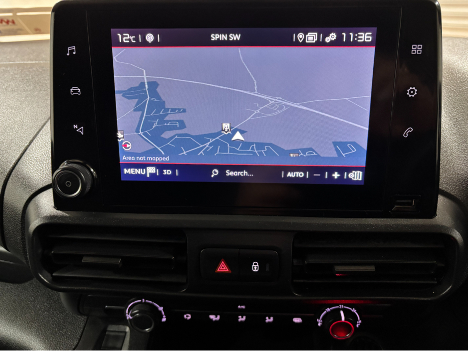 2023 Citroen Berlingo - image 11