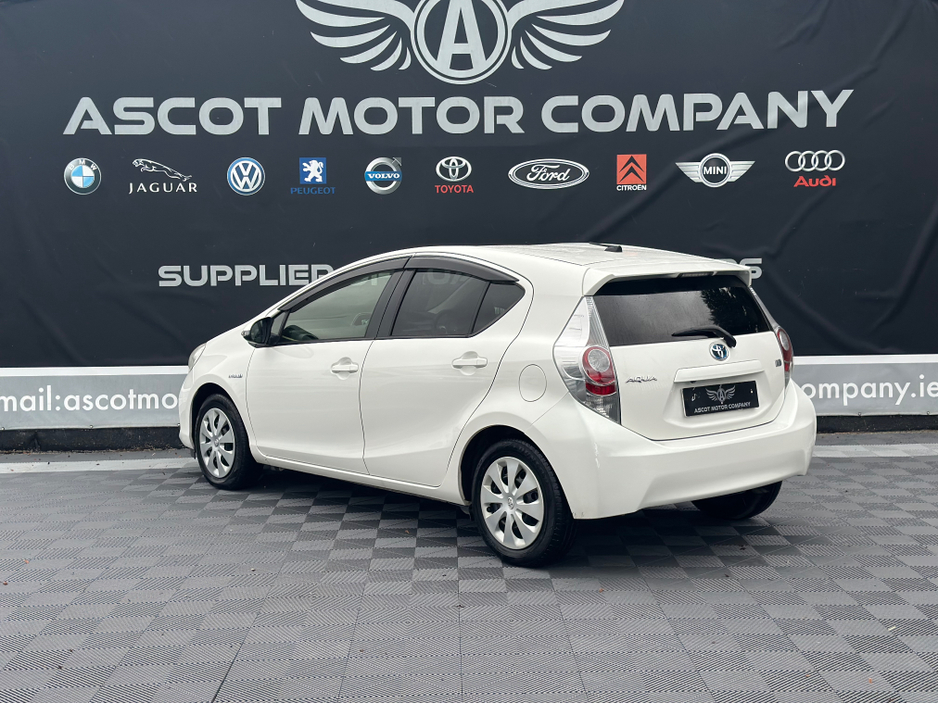 2013 Toyota Aqua Hybrid €8,950