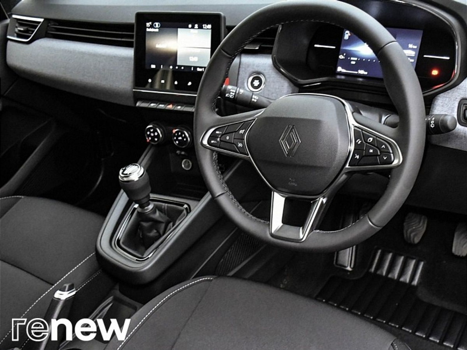 2025 Renault Clio - image 6