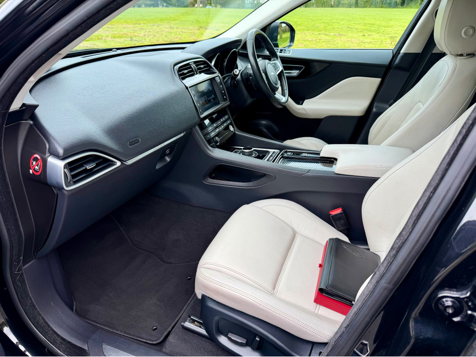 2017 Jaguar F-Pace - image 20