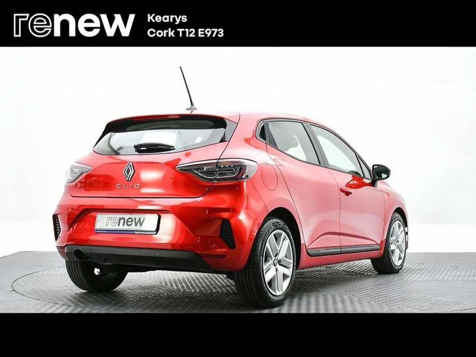 2025 Renault Clio - image 14