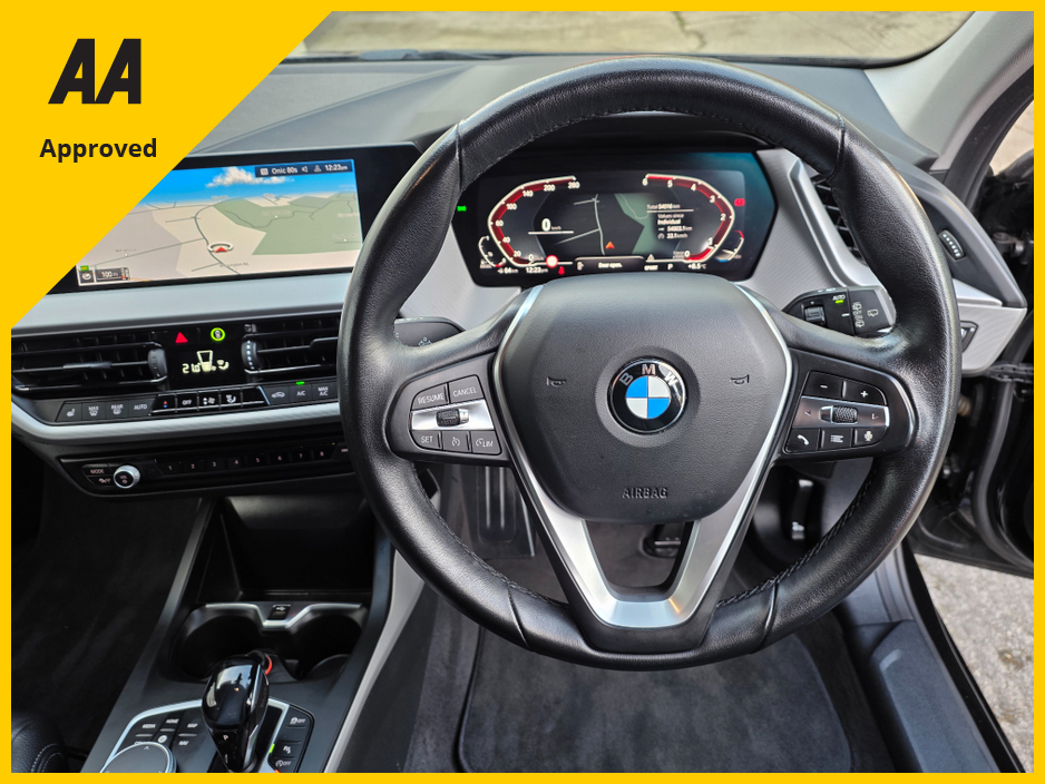 2021 BMW 1 Series - image 16