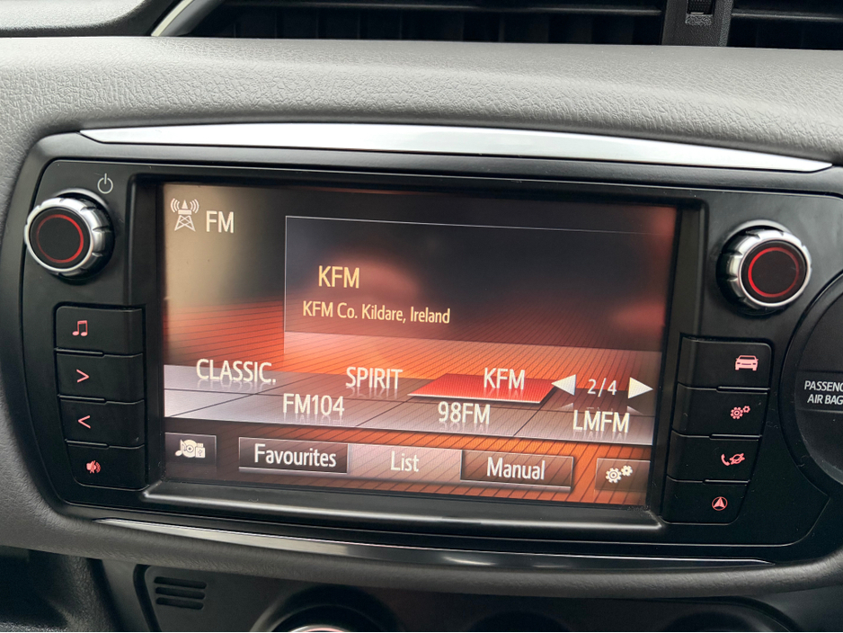 2015 Toyota Yaris SOL 1.33 PETROL 6 SPEED MANUAL 4DR HATCHBACK *ONE OWNER IRISH CAR* *TOP SPEC* *FULL TOYOTA SERVICE HISTORY* *NEW NCT 01/2027* *€200 ROAD TAX* *FINANCE ARRANGED TODAY* €10,450