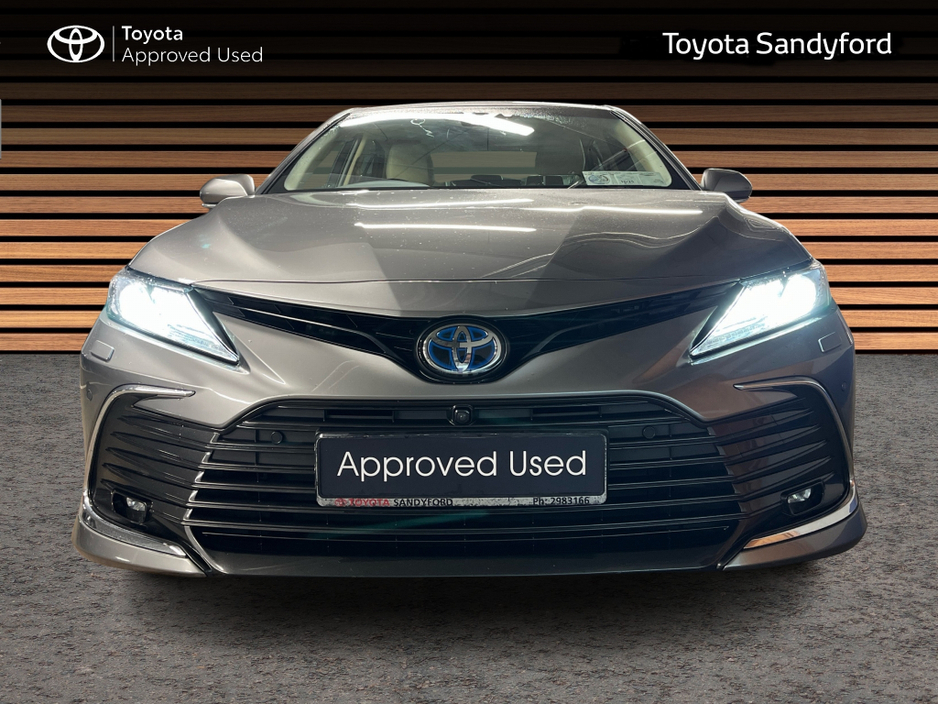 2023 Toyota Camry HYBRID PLATINUM AUTO // FULL LEATHER HEATED & COOLING ELECTRIC SEATS // BLUETOOTH // SAT-NAV // REAR CAMERA & PARK ASSIST // FULL WARRANTY €44,945