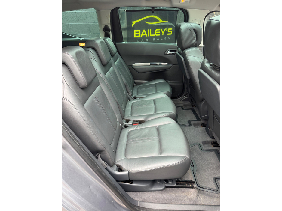 2016 Peugeot 5008 1.6 Blue Hdi 120 Family €6,450