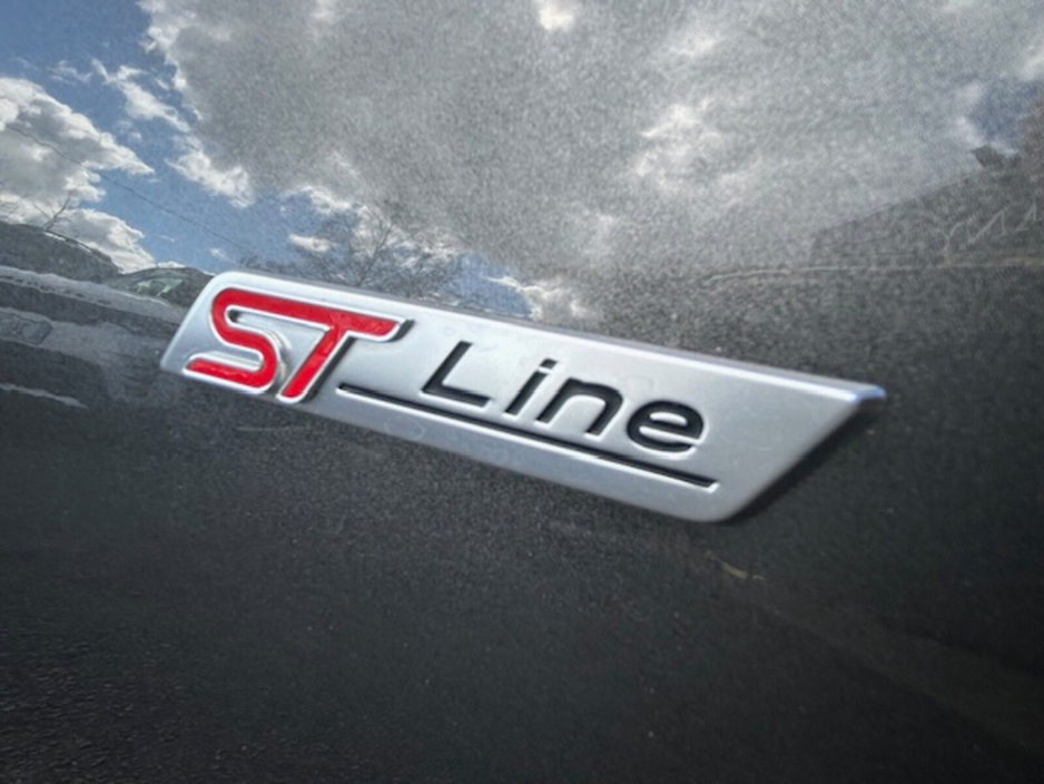 2021 Ford Focus - image 17