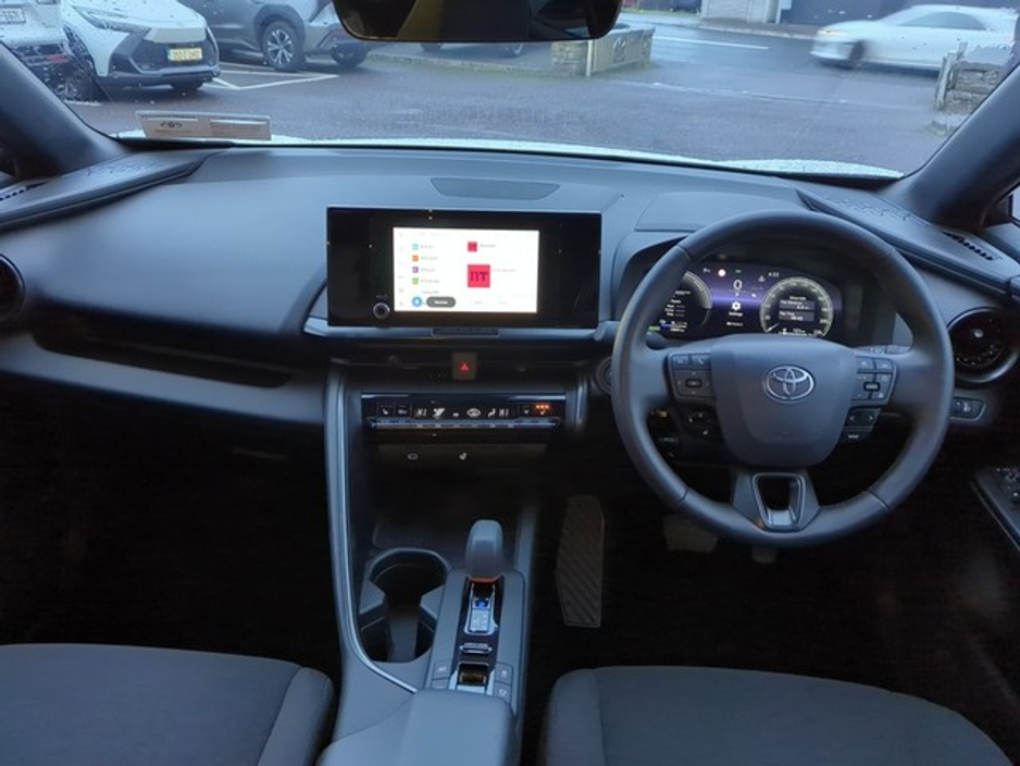 2025 Toyota C-HR - image 8