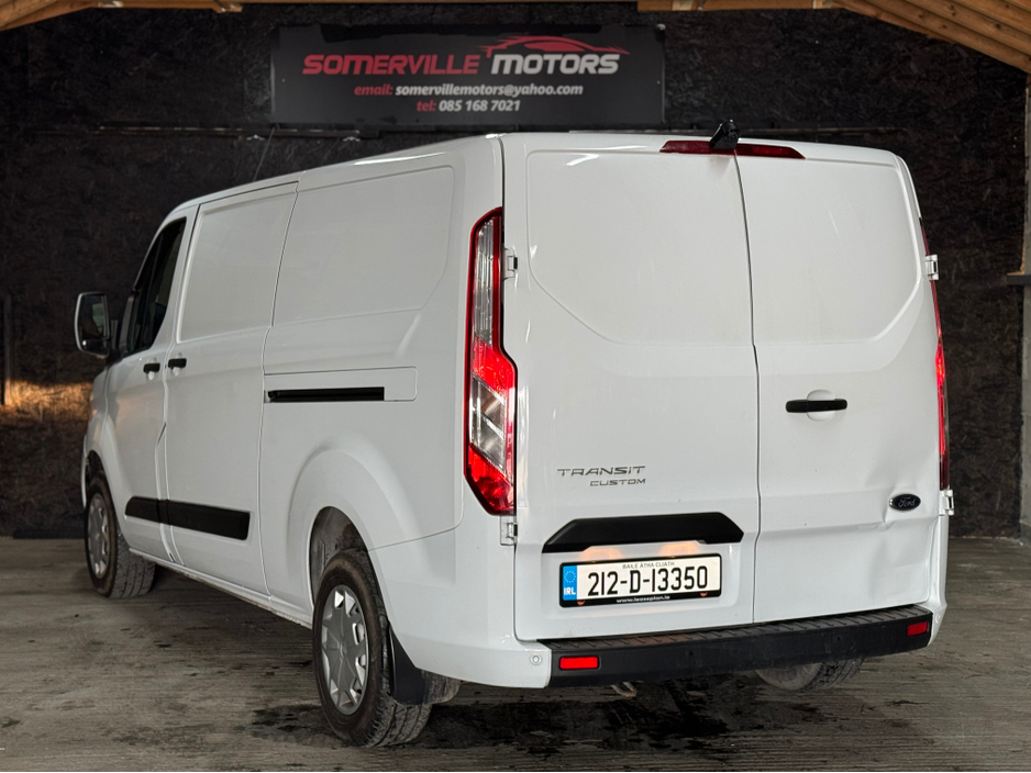 2021 Ford Transit Custom - image 4