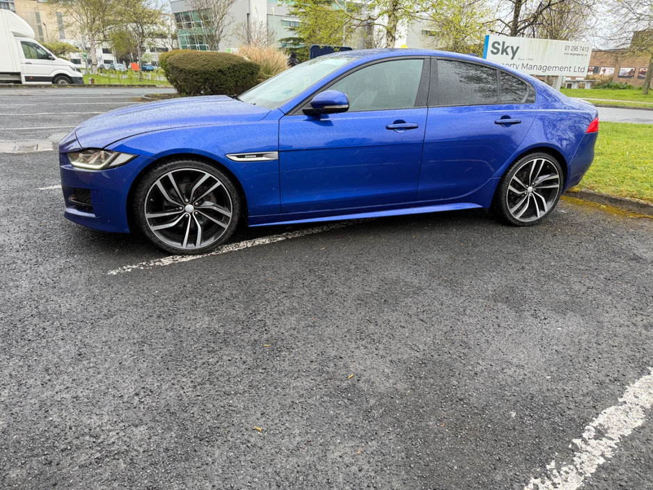 2017 Jaguar XE - image 3