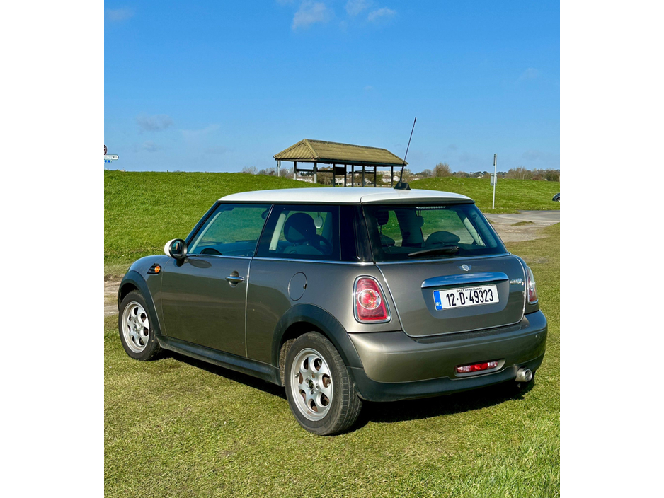 2012 MINI Hatch - image 5