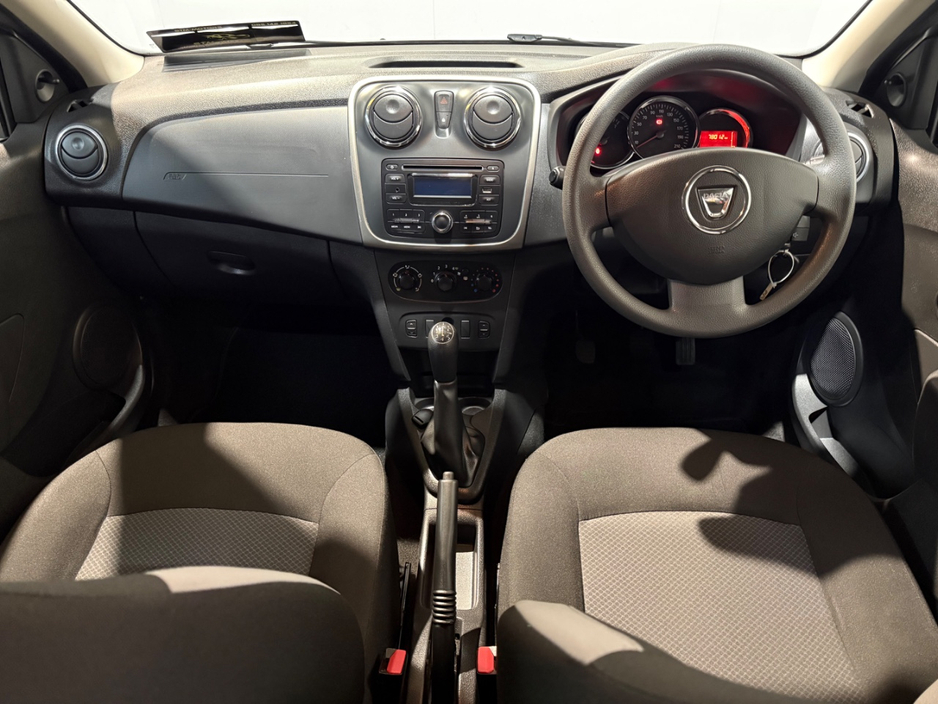 2016 Dacia Logan - image 11