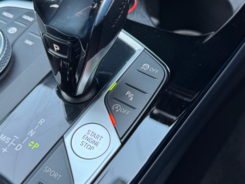 2020 BMW M1 - image 31