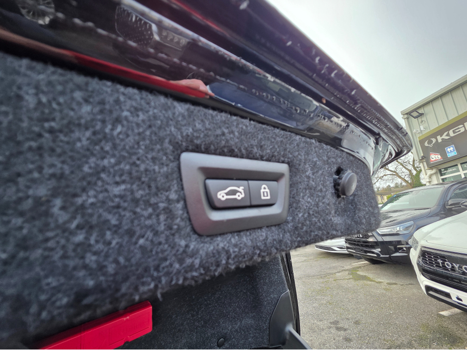 2017 BMW 5 Series ( 172 REG ) 523D LUXURY - CARPLAY NAVIGATION EDITION FULL LEATHER ELECTRIC HEATED SEATS - 360 REVERCE CAMERA - PRIVACY GLASS €24,950