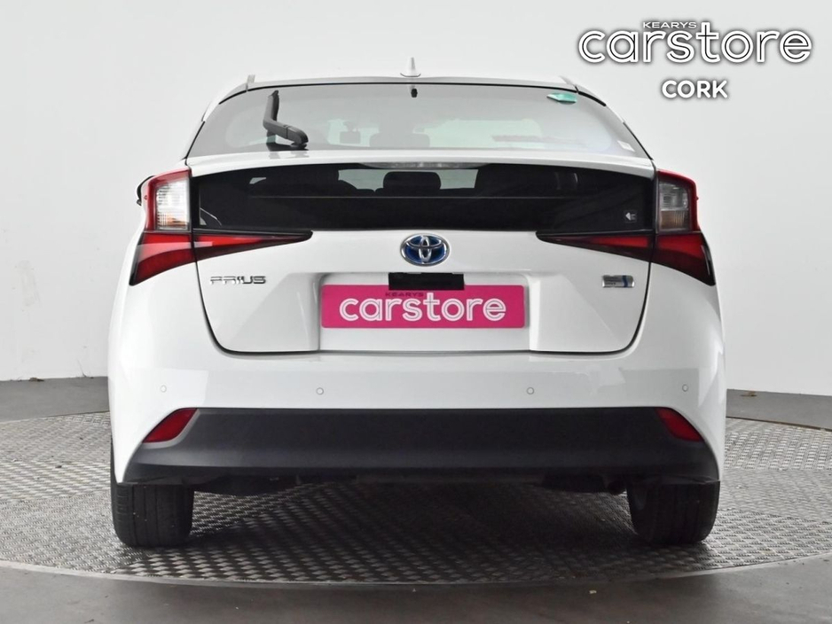 2021 Toyota Prius - image 4