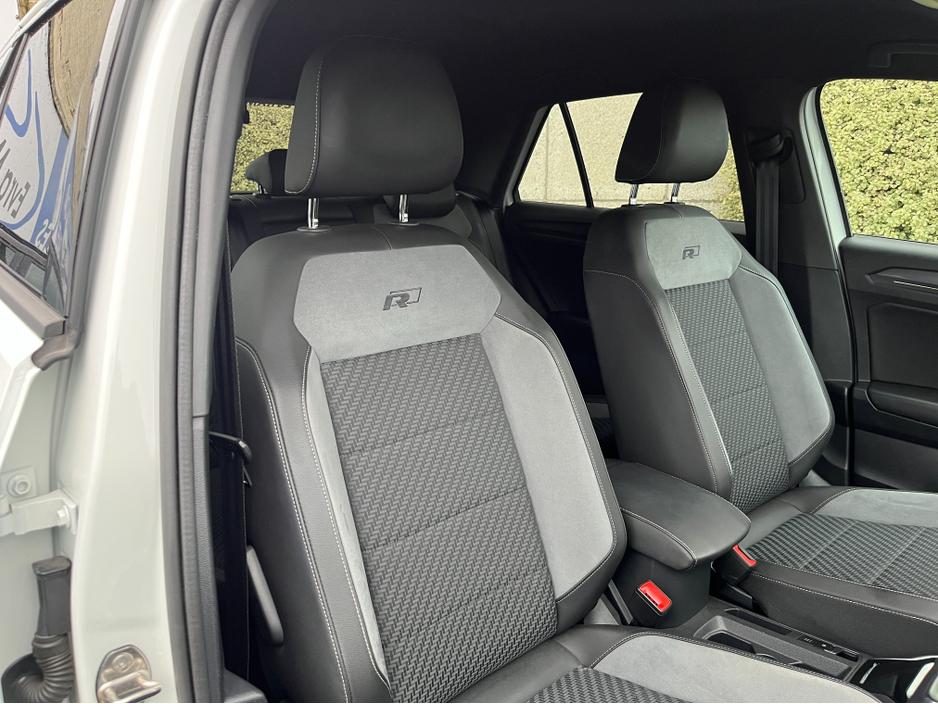 2021 Volkswagen T-Roc R-LINE AUTOMATIC 2.0 DIESEL //LOW MILES//HALF LEATHER SEATS//ADAPTIVE CRUISE CONTROL//REVERSE CAMERA//KEYLESS ENTRY// €27,950