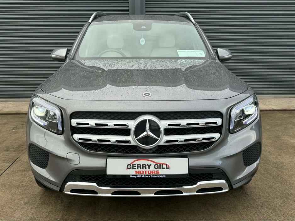 2021 Mercedes-Benz GLB - image 2