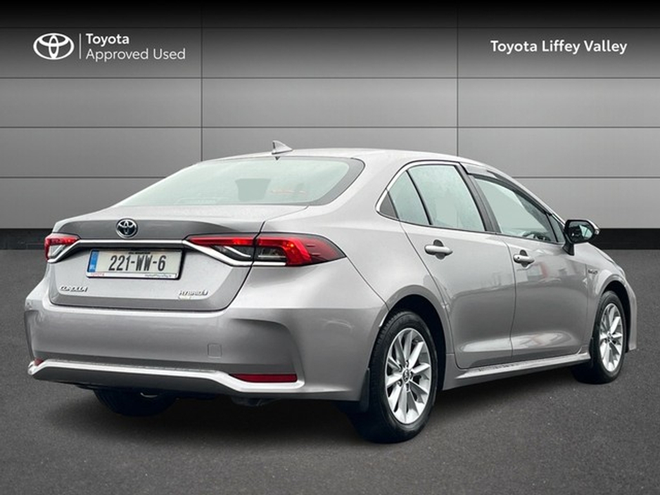 2022 Toyota Corolla - image 2