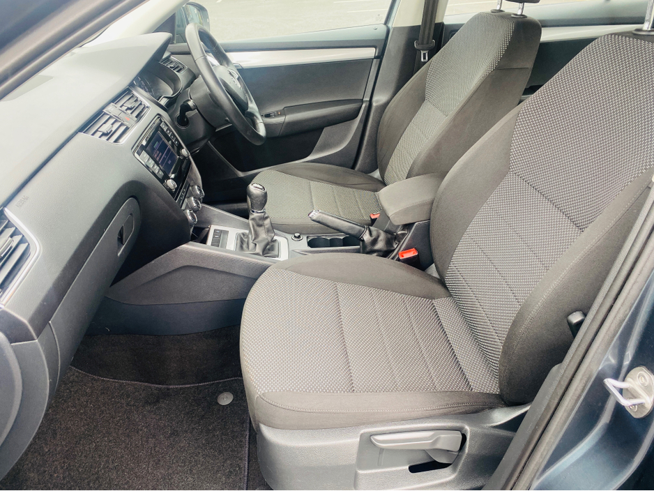 2015 Skoda Octavia - image 14