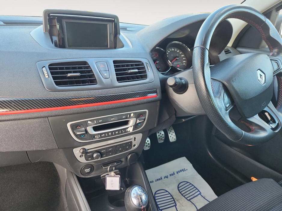 2014 Renault Megane - image 12