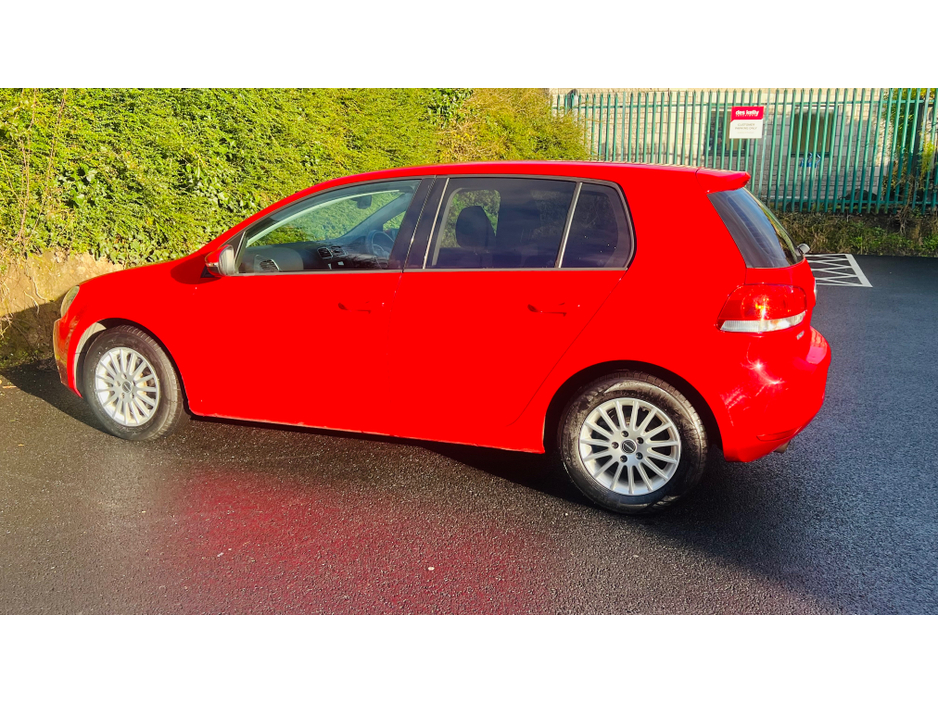 2012 Volkswagen Golf MULTI-FUNC WHEEL // REVERSE CAM // IMMACULATE €7,900