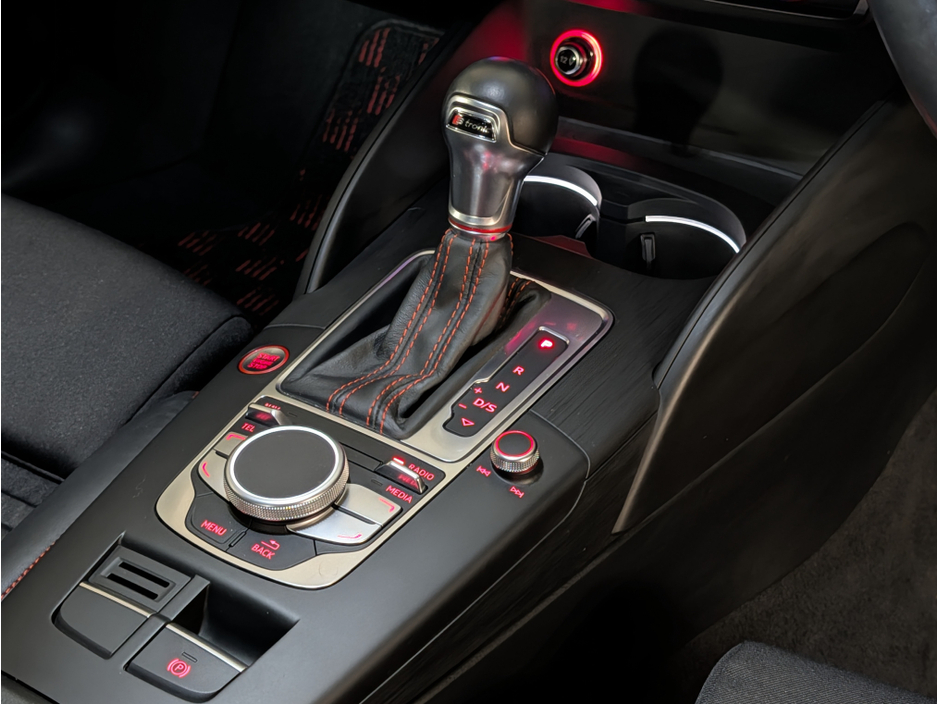 2015 Audi S3 - image 20