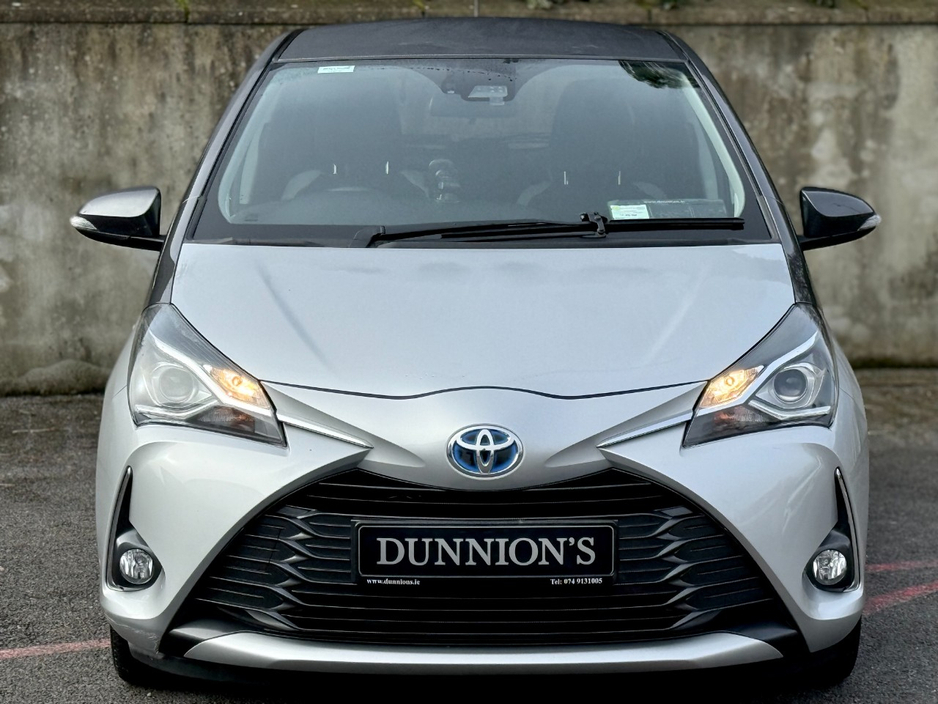 2020 Toyota Yaris - image 2