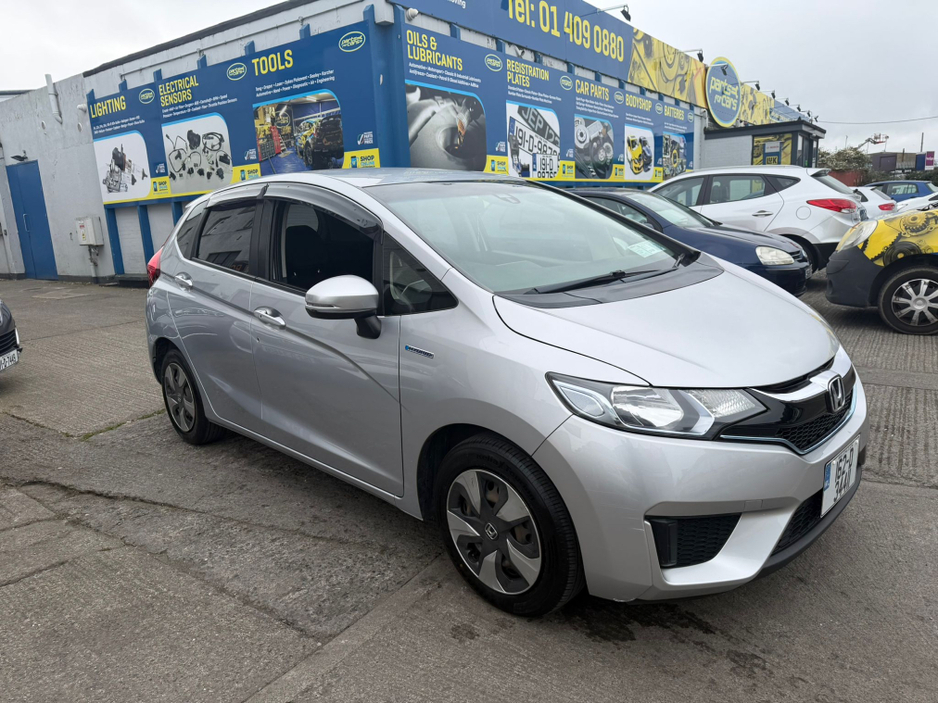 2016 Honda Fit - image 9