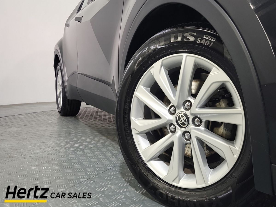 2024 Toyota C-HR - image 6