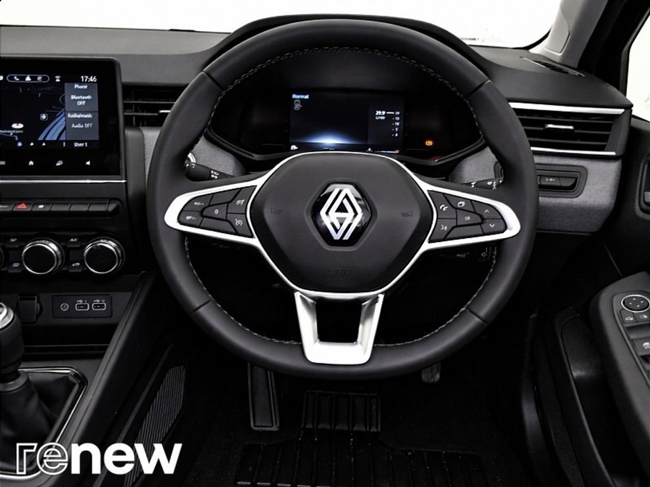 2025 Renault Clio - image 19