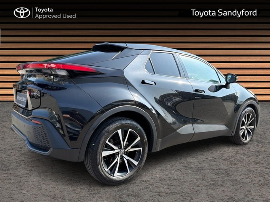 2024 Toyota C-HR - image 2
