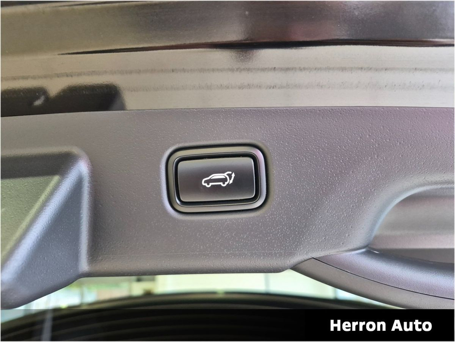 2023 Kia Niro - image 10