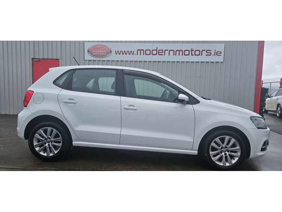 2017 Volkswagen Polo auto comfortline plus 1.2 tsi dsg low kms €12,750