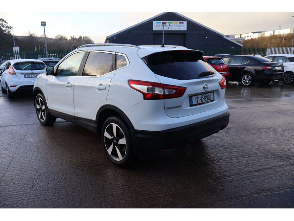 2017 Nissan Qashqai SV PREMIUM  Low Mileage Huge Spec €15,495