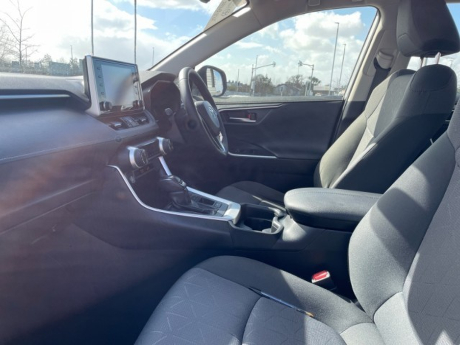 2019 Toyota Rav4 - image 7