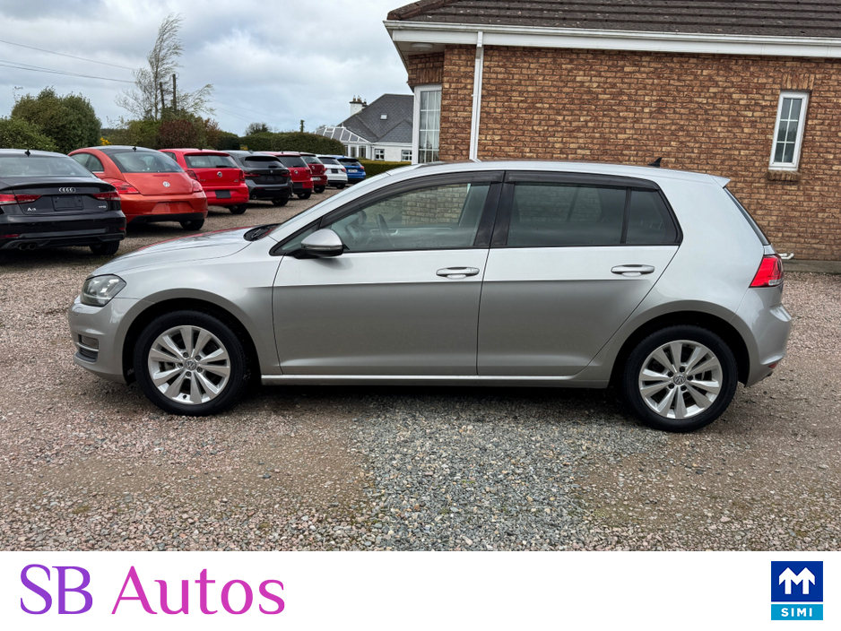 2017 Volkswagen Golf - image 10