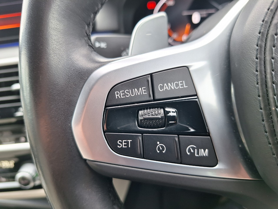 2023 BMW 5 Series - image 33