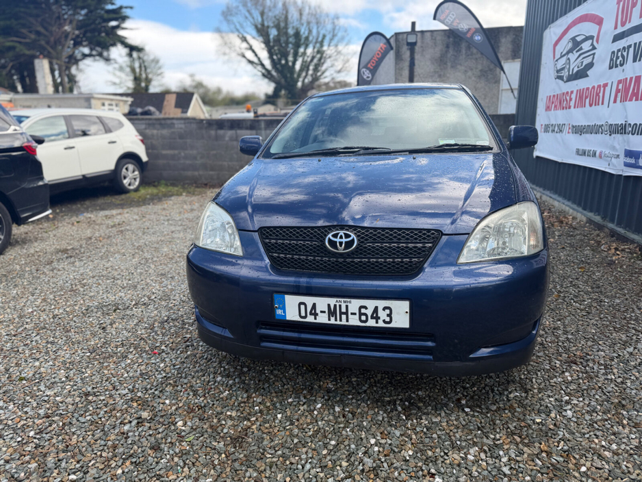 2004 Toyota Corolla - image 2