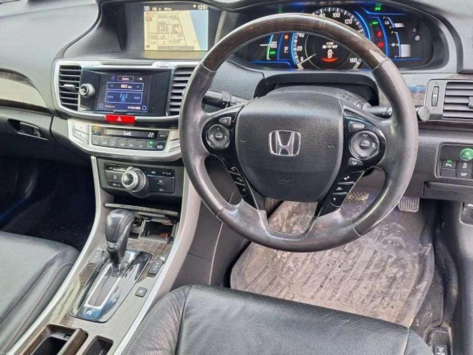 2015 Honda Accord - image 8