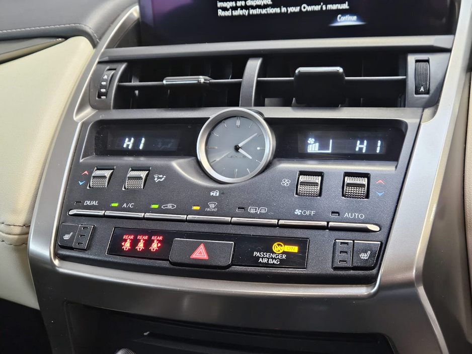 2018 Lexus NX 300 h - image 14