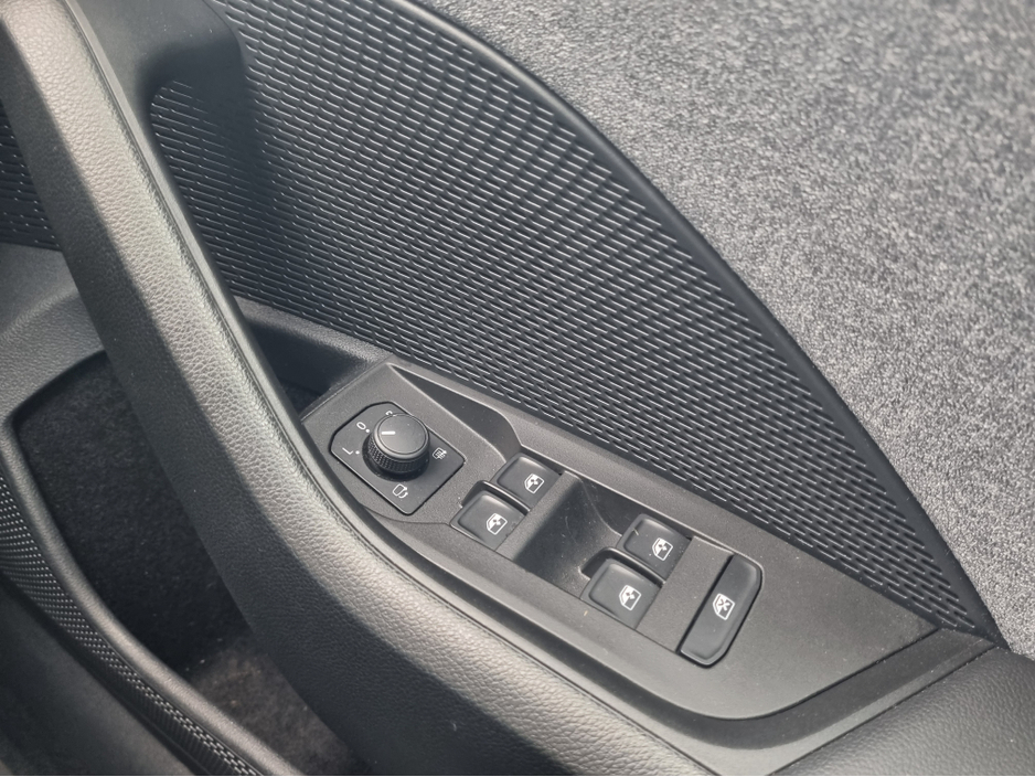 2024 Skoda Octavia - image 23