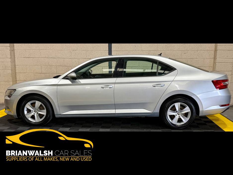 2018 Skoda Superb - image 14