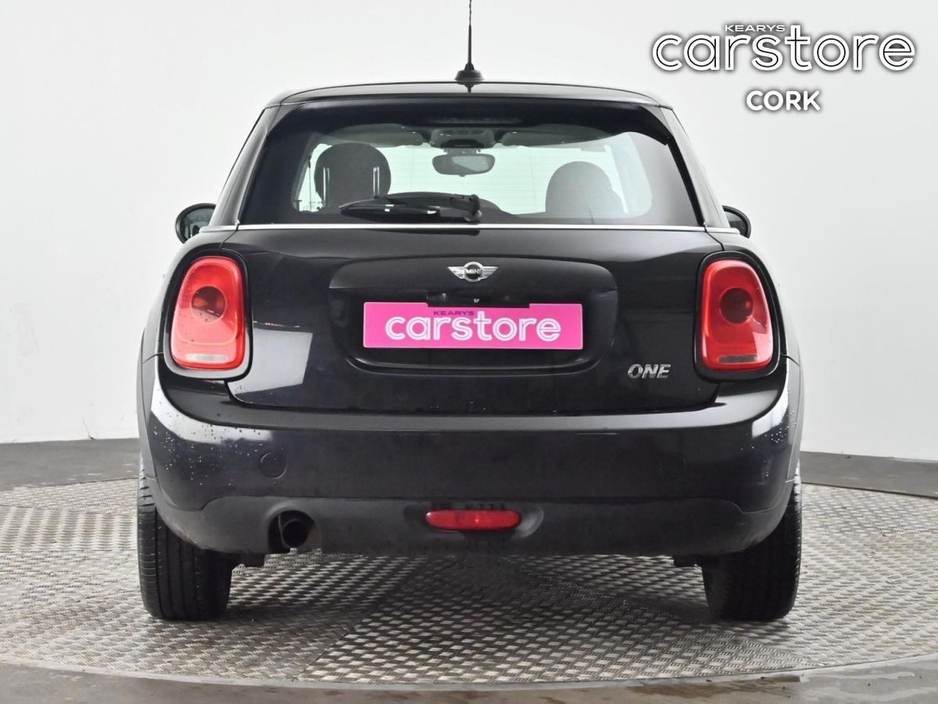 2015 MINI Hatch ONE 1.2 5 DR €11,880