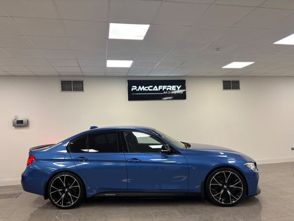 2015 BMW 3 Series - image 5