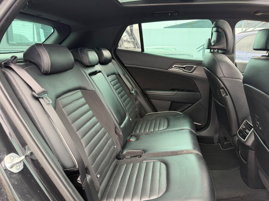2022 Kia Sportage - image 25