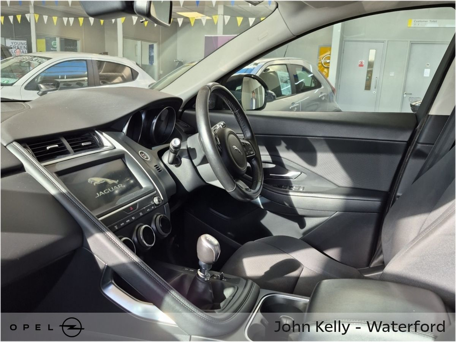 2019 Jaguar E-Pace 2.0D - 150 PS FWD €19,895