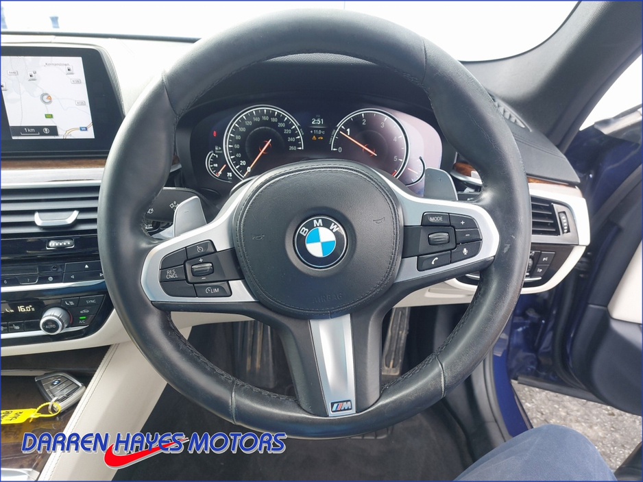 2017 BMW 5 Series - image 18